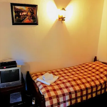 Dzhelepova Guest House- Pool Access Semesterbostad *