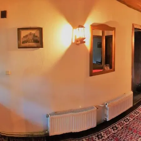 Semesterbostad Dzhelepova Guest House- Pool Access