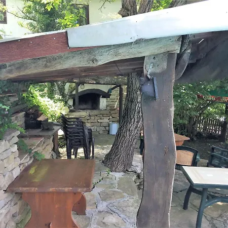 Dzhelepova Guest House- Pool Access Bozhentsi