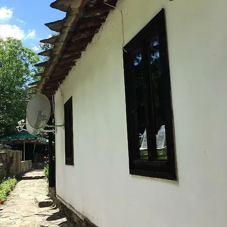 Dzhelepova Guest House- Pool Access *