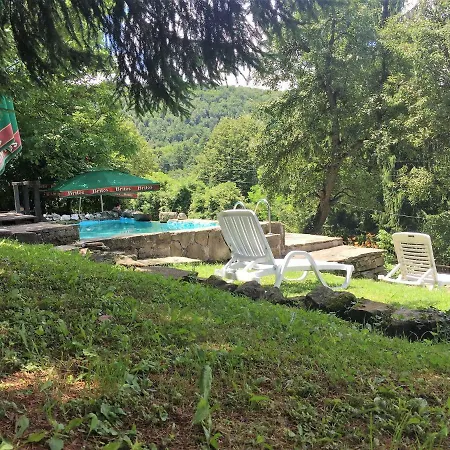 Dzhelepova Guest House- Pool Access * Bozhentsi