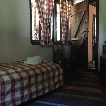 Dzhelepova Guest House- Pool Access Semesterbostad *