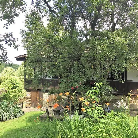 Dzhelepova Guest House- Pool Access Bozhentsi