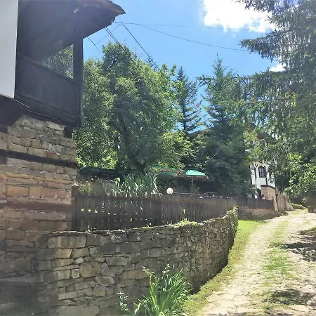 Dzhelepova Guest House- Pool Access Bozhentsi